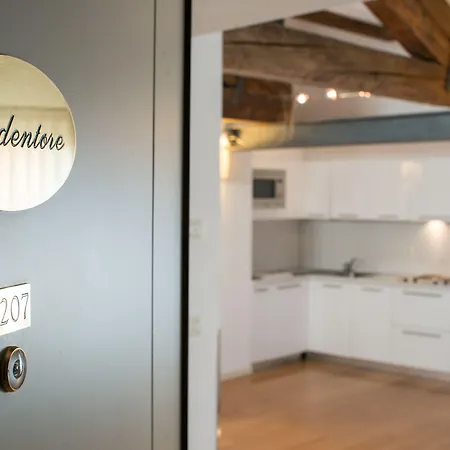 アル レデントーレ ディ アパート